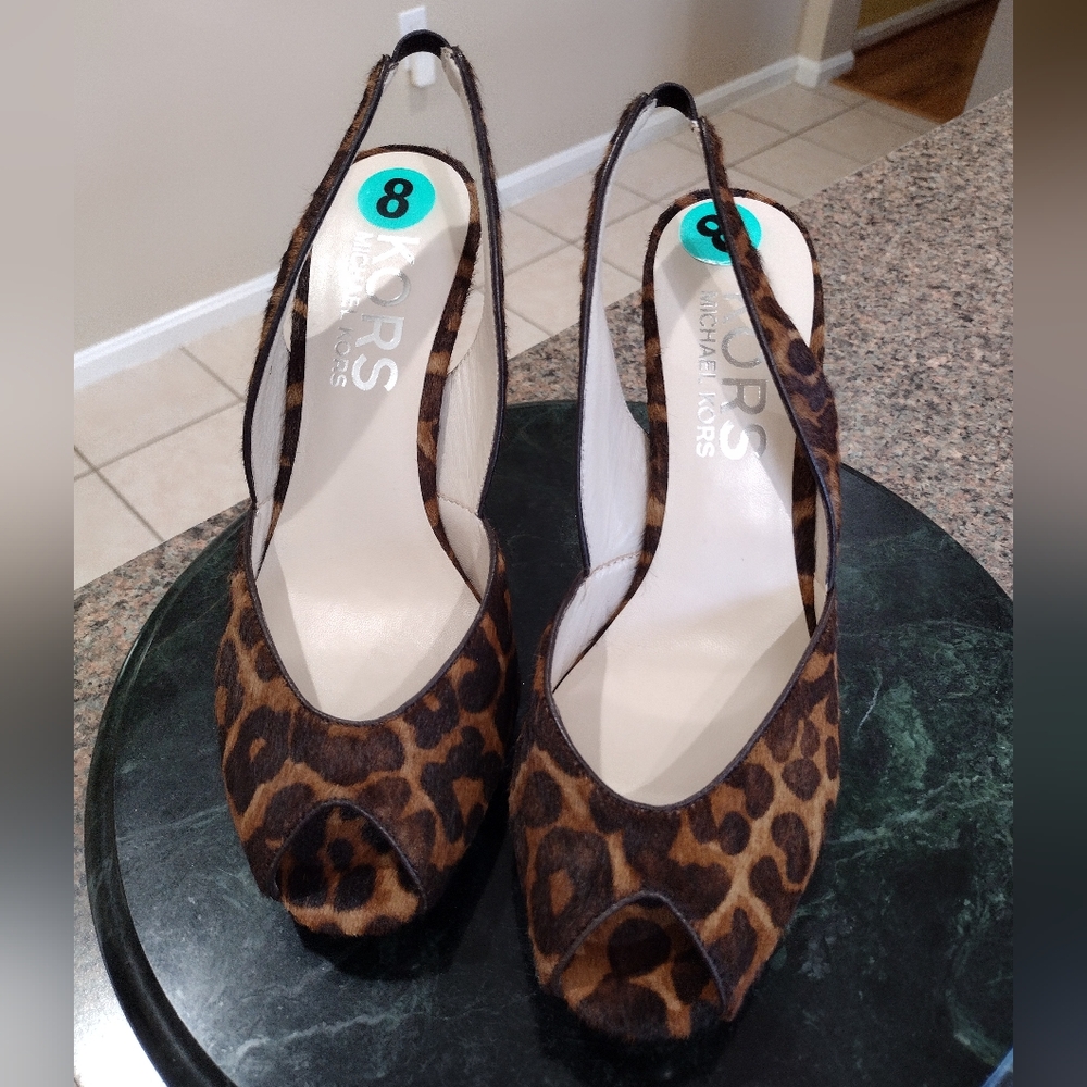 Michael Kors Cheetah Printed Haircalf peep Toe Wedge Pumps
